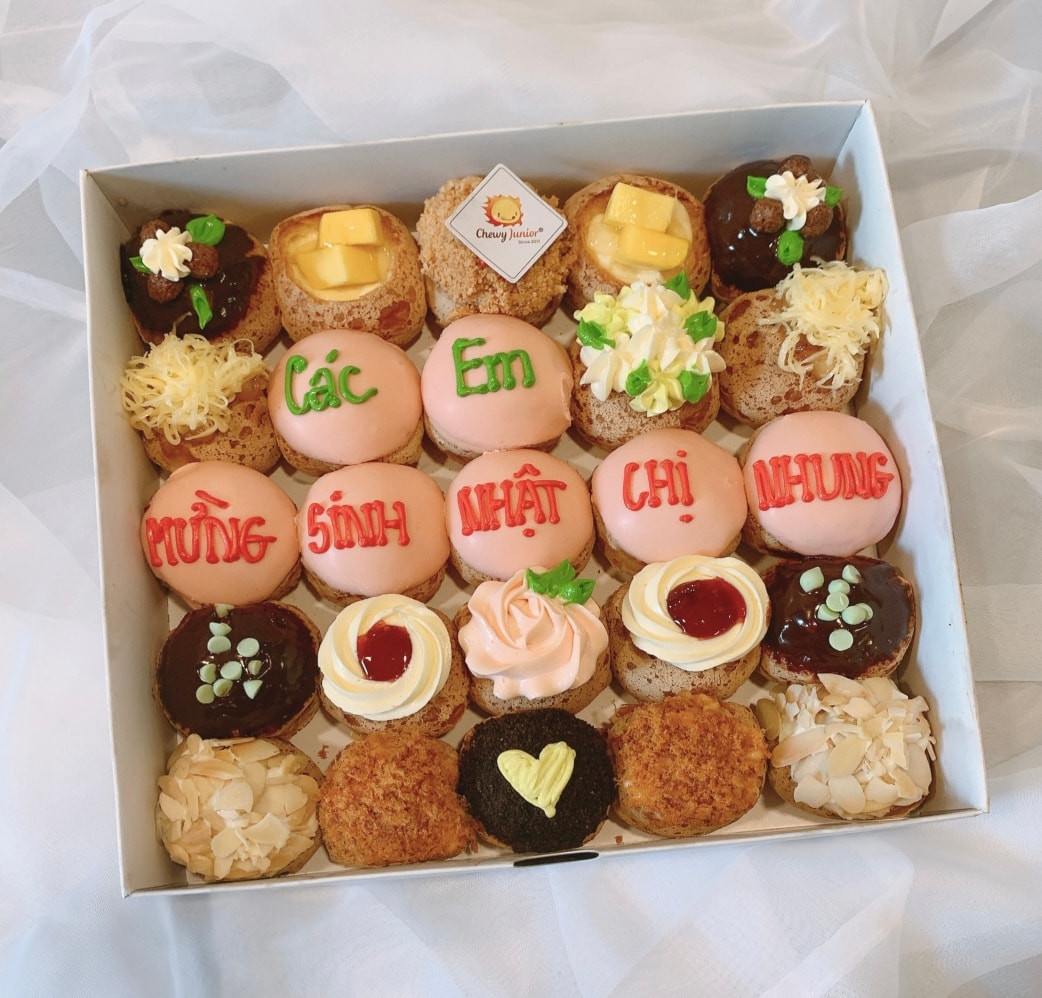 thiết kế độc đáo, sáng tạo nhưng vô cùng ý nghĩa của hộp bánh kem tại Chewy Junior