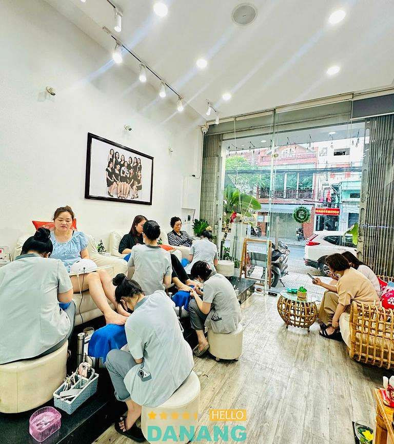 Khám Phá 7 Tiệm Nail “Chất Như Nước Cất” Tại Quận Hải Châu, Đà Nẵng