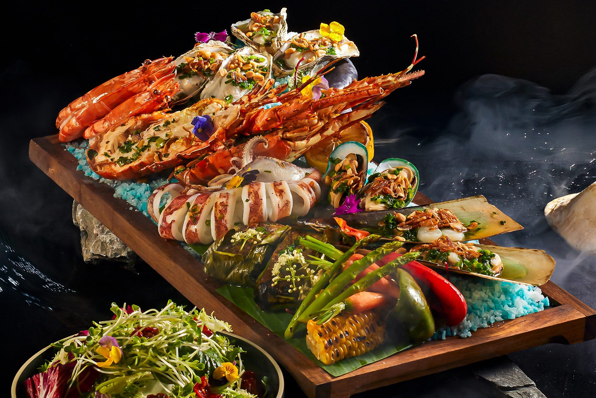 Đĩa hải sản tại Fusion Resort