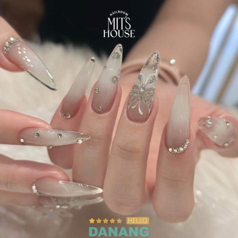 Mit’s House Nail Room - Tiệm nail đầu tư mạnh vào trang thiết bị và sản phẩm